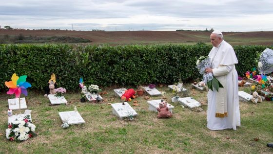 Prayer by priests shortens the time spent in Purgatory